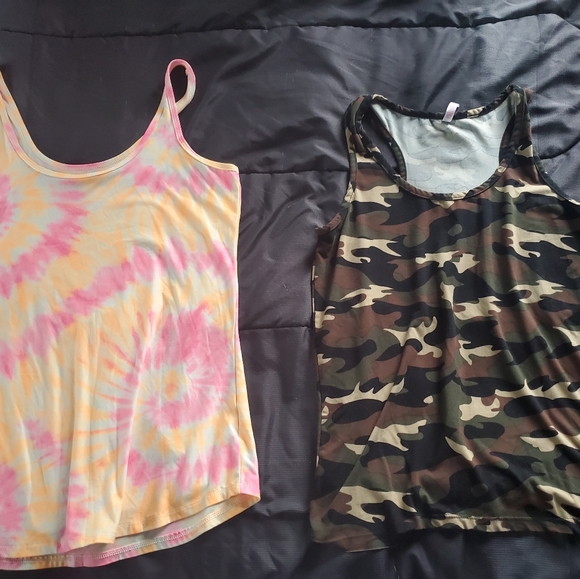 women xl tanks, set of 2 - Picture 1 of 3